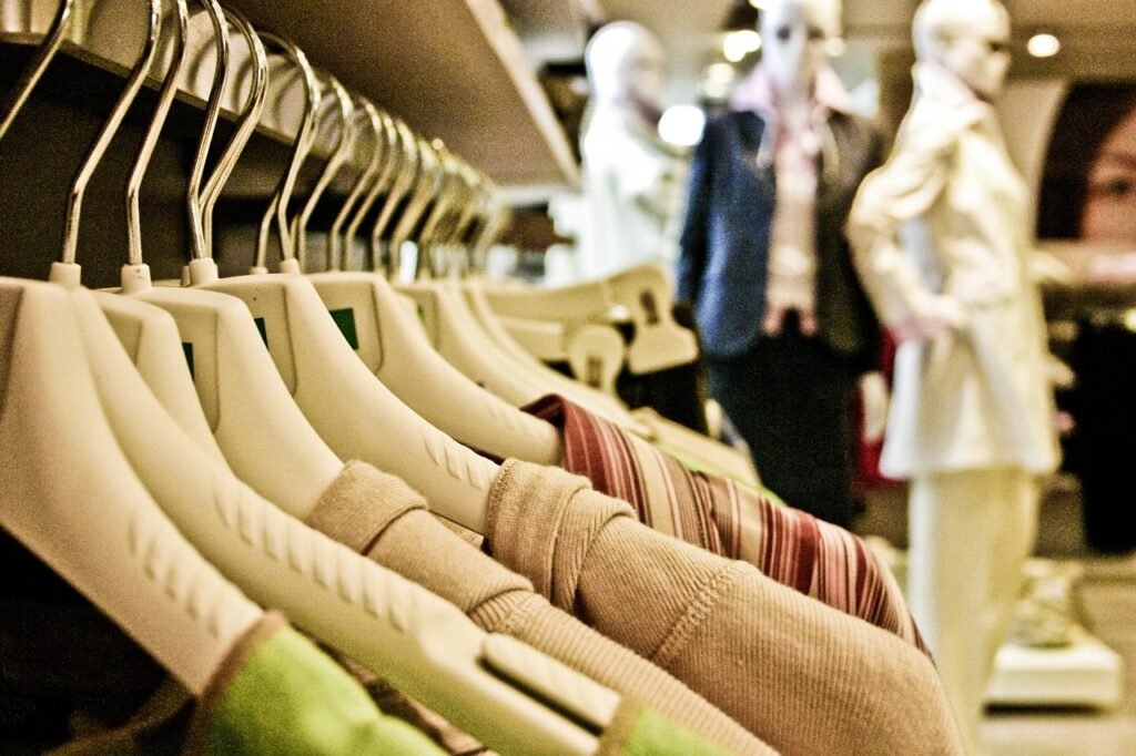 merry christmas, shopping, clothing, clothes, woven, material, shirt, expensive, fashion, to buy, luxury, modern, fashionable, hangers, mood